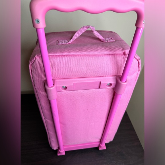 Hello Kitty luggage - Picture 12 of 17